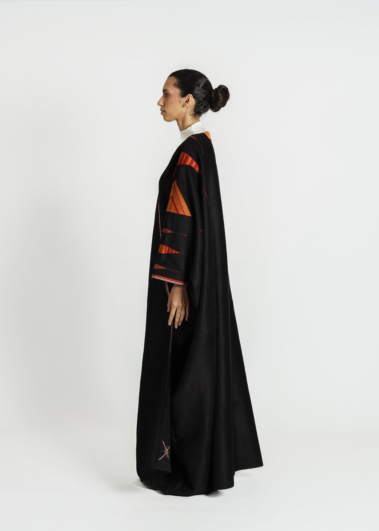 QORMUZ - JUBBAH Black robe