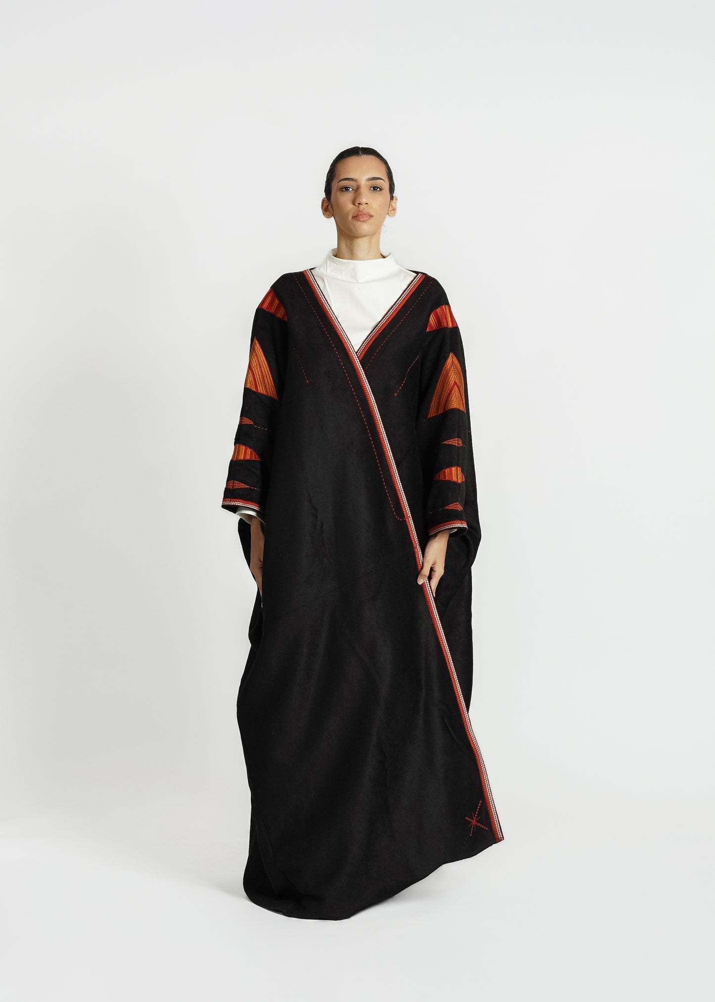 QORMUZ - JUBBAH Black robe