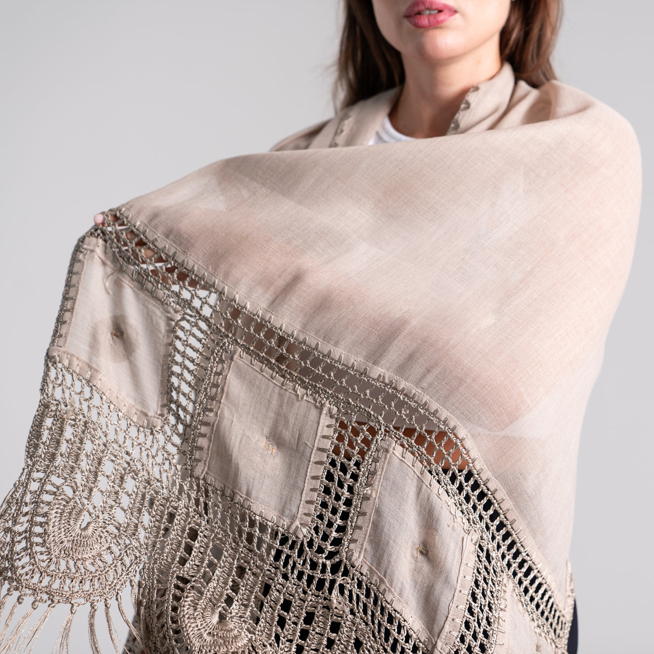 LA REINE - Linen and crochet shawl