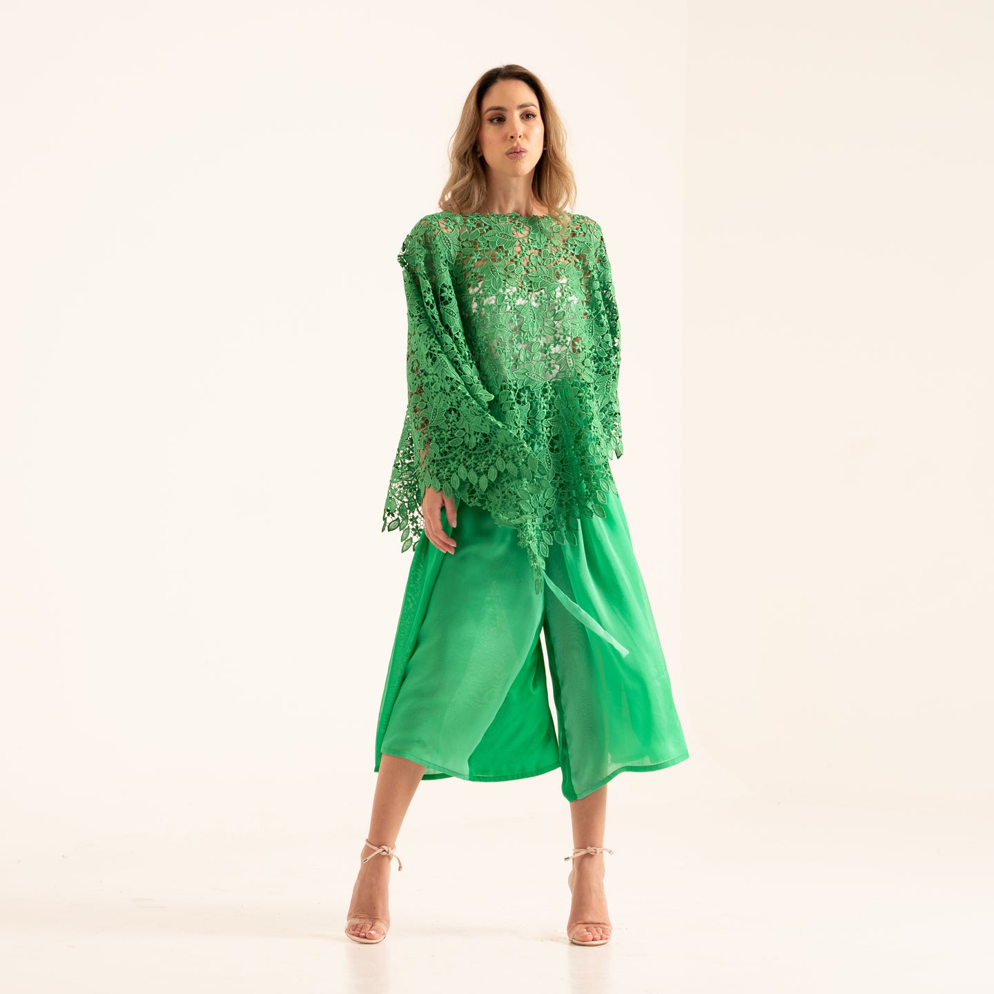 DALSH DESIGNS - Guipure poncho and chiffon jupe culotte set