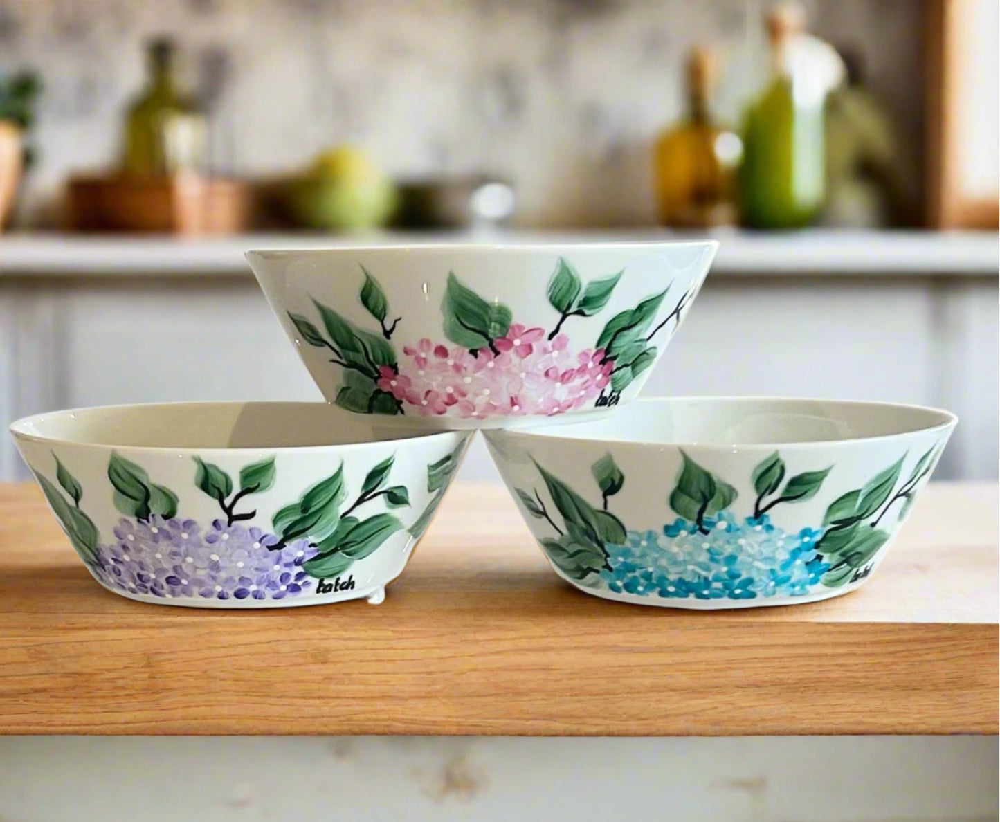 SCARLET BOUTIQUE - Hand-painted hydrangea flower bowls