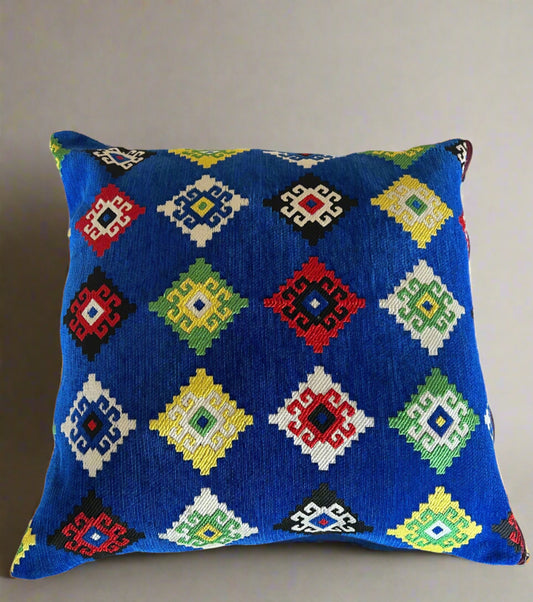 SCARLET BOUTIQUE - Traditional saudi patterns cushions