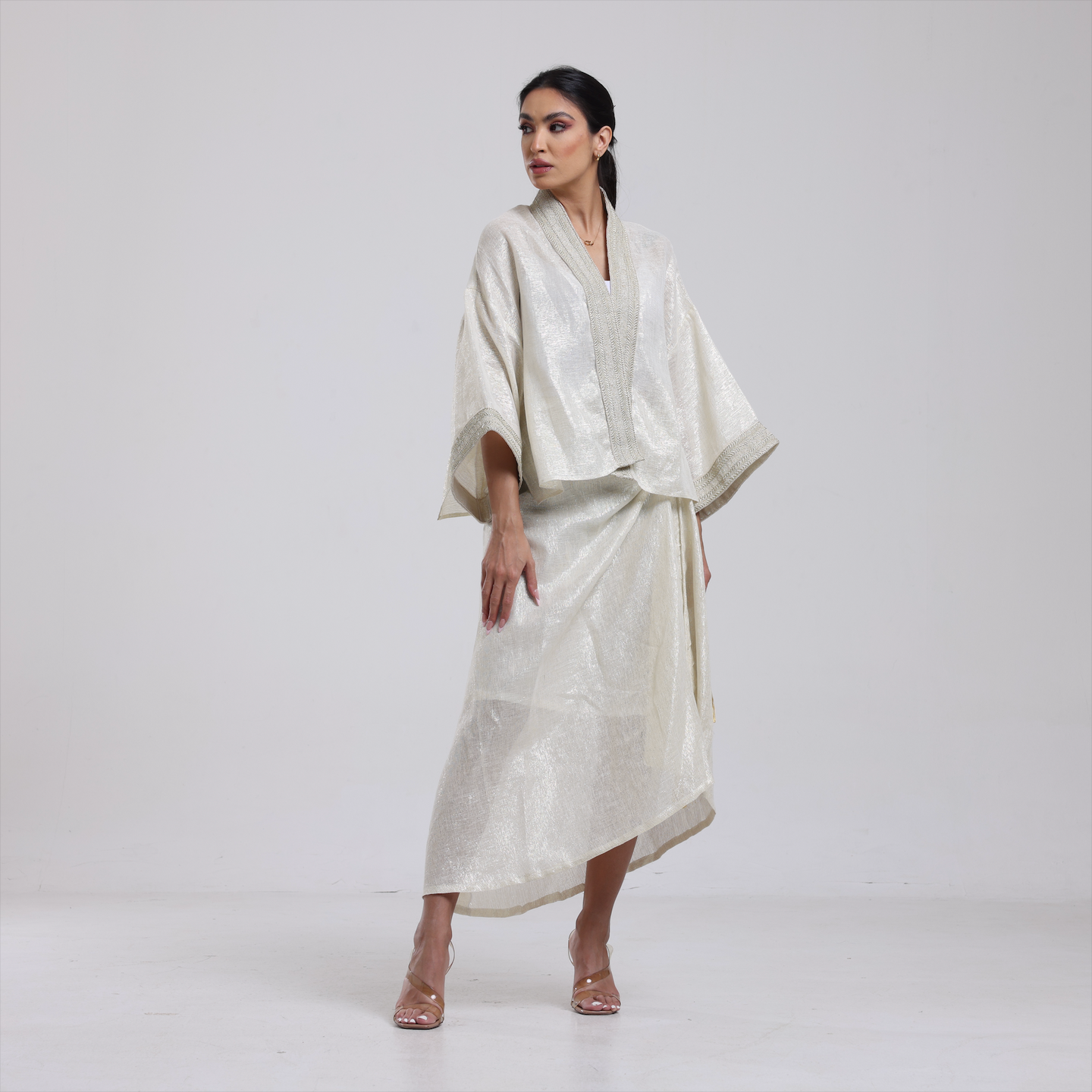 DALSH DESIGNS - Off-White Embroidered Linen Kimono Set