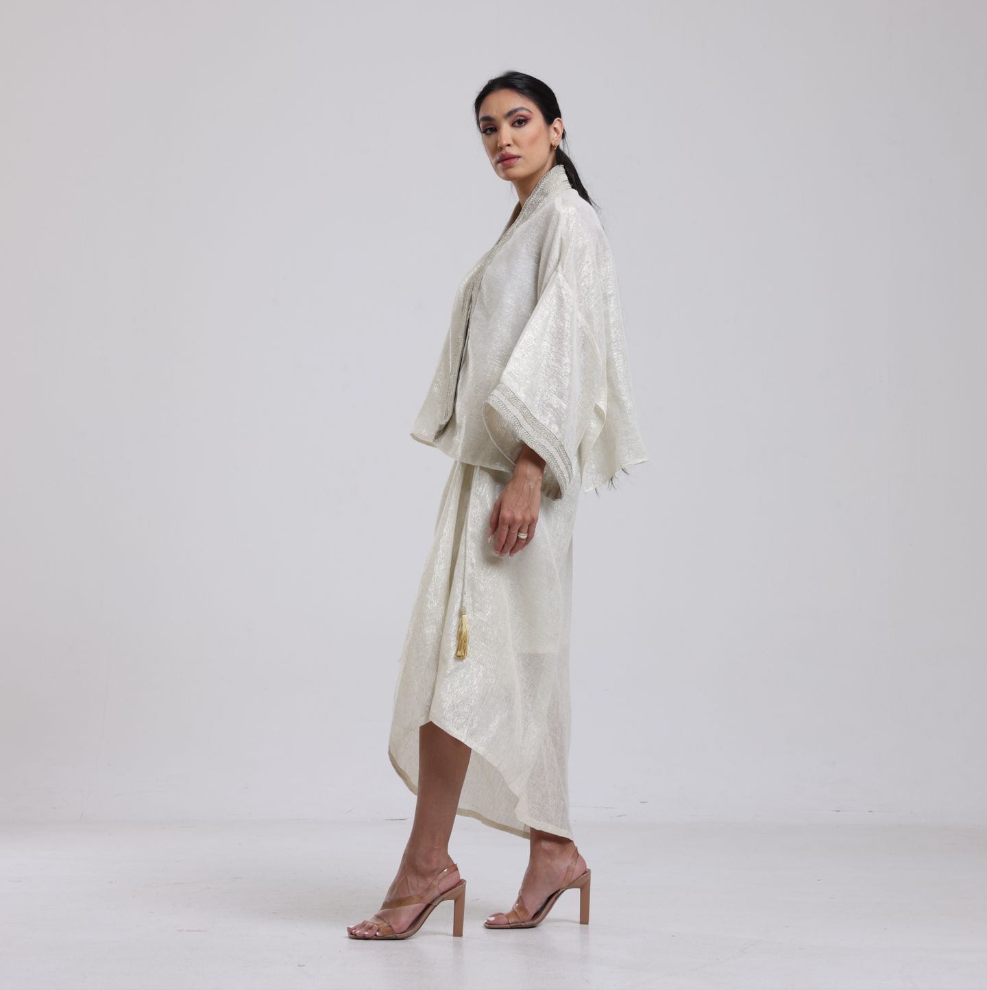 DALSH DESIGNS - Off-White Embroidered Linen Kimono Set