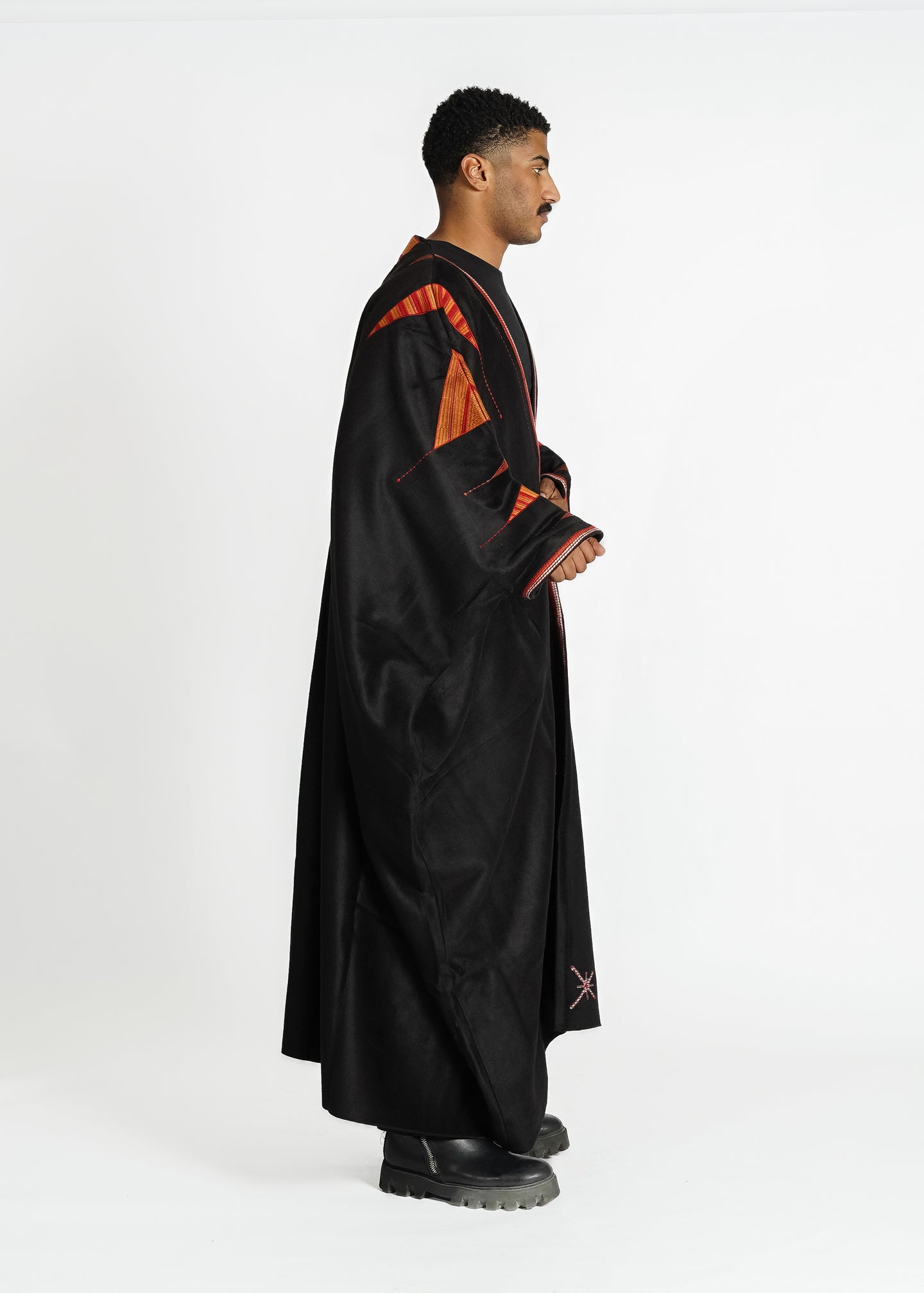 QORMUZ - JUBBAH Black robe