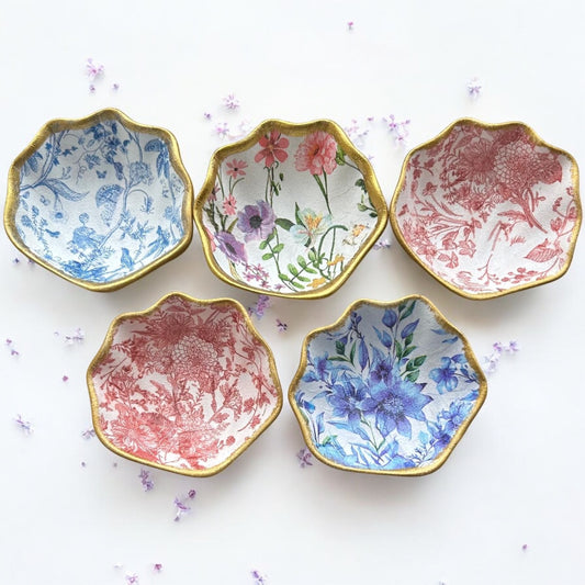 SCARLET BOUTIQUE - Small Porcelain Trinkets