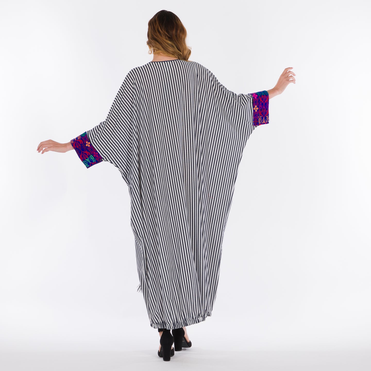 LA REINE - Striped embroidered kaftan