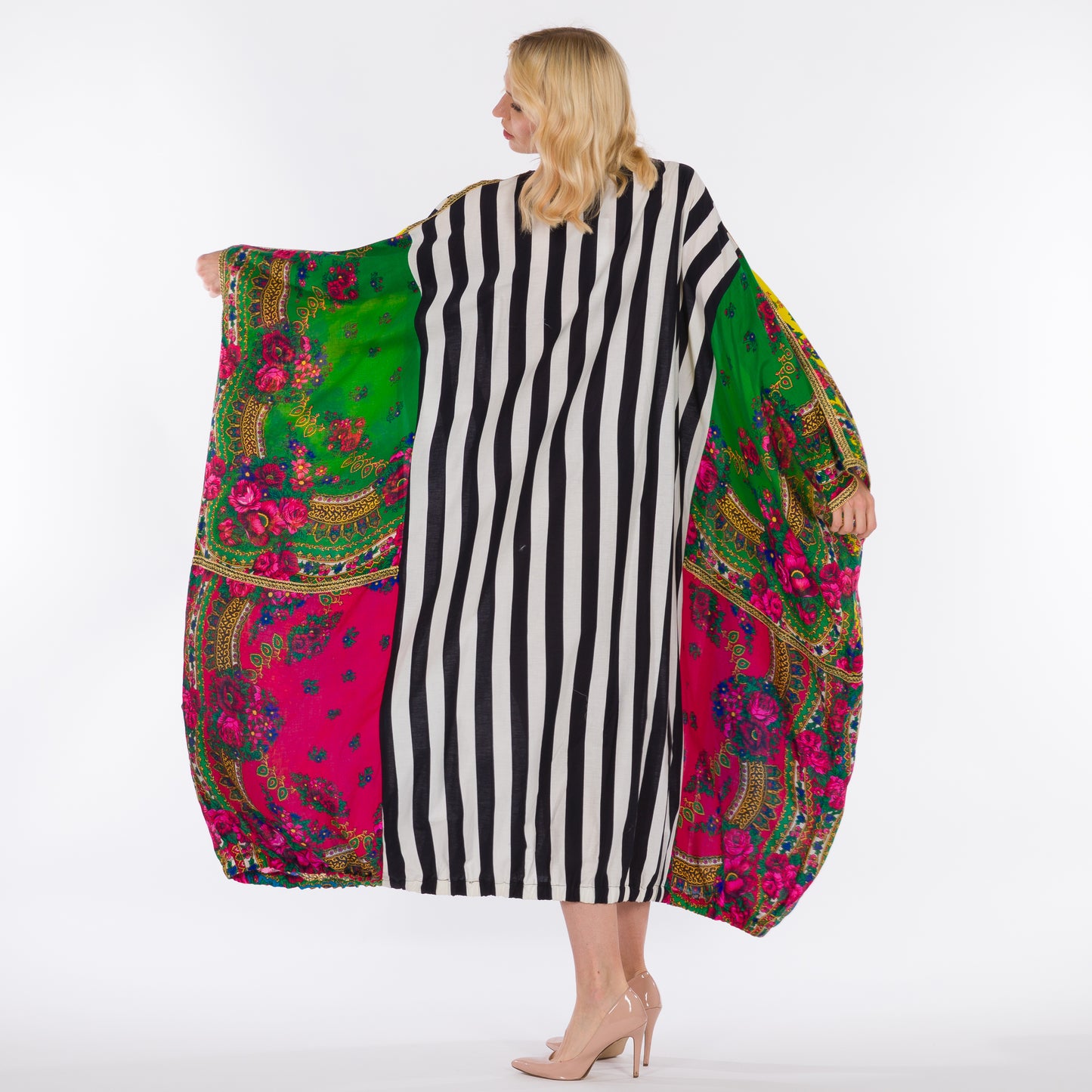 LA REINE - Black and white striped batwing kaftan